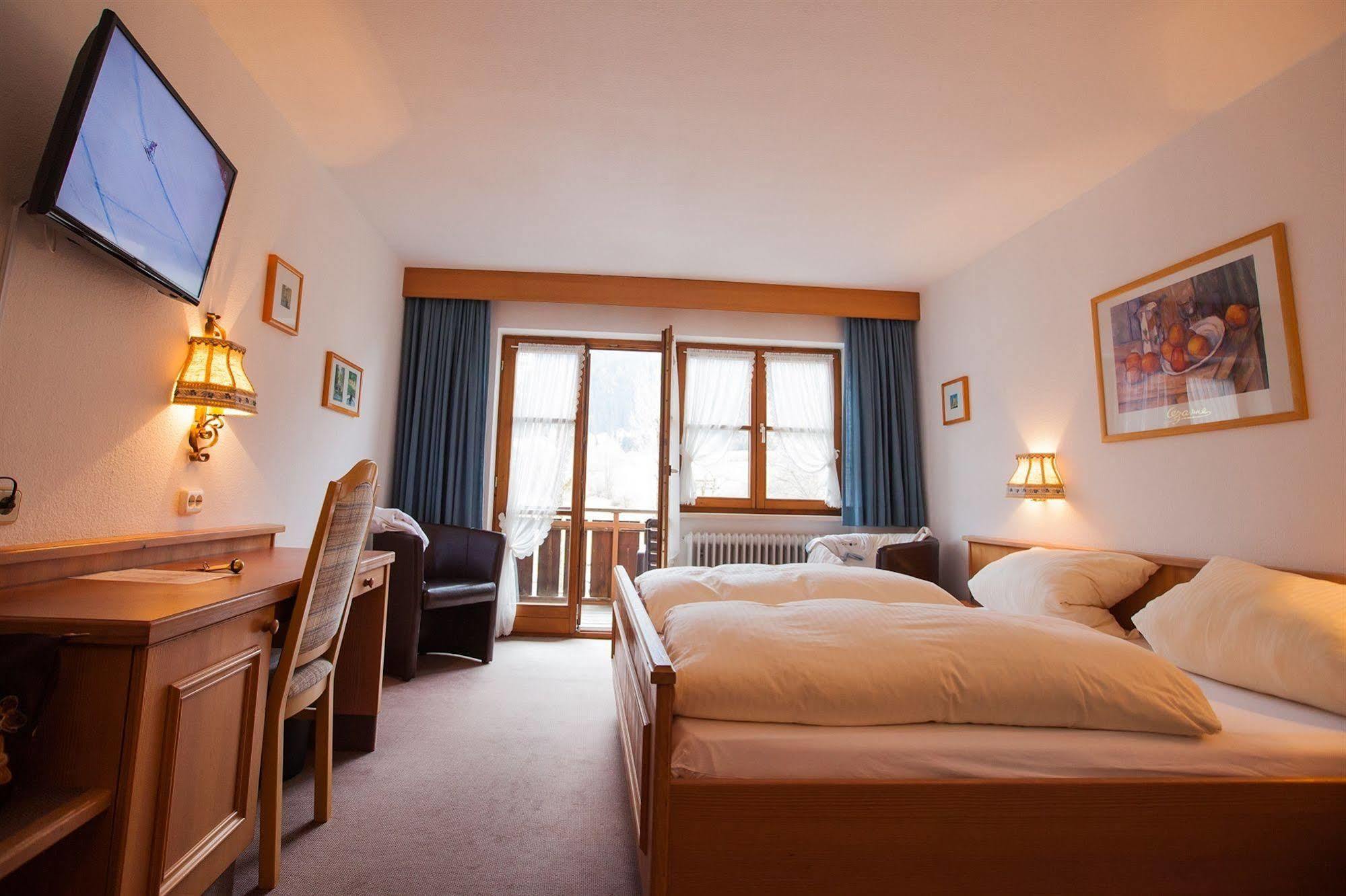 Hotel Pfrontener Hof Екстер'єр фото
